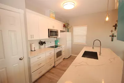 1648 Sandpebble Place, Surfside Beach, TX 77541 - Photo 10