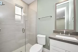 1716 Stuart St, Houston, TX 77004 - Photo 8