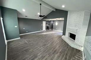 3802 Mountain Rose Ln, Houston, TX 77043 - Photo 10