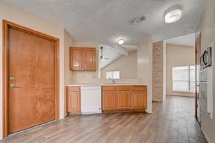 2102 Creekshire Dr, Sugar Land, TX 77478 - Photo 12
