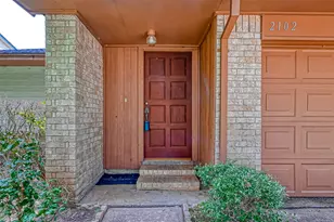 2102 Creekshire Dr, Sugar Land, TX 77478 - Photo 2