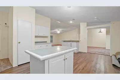 13507 Enchanted Cove, Willis, TX 77318 - Photo 10