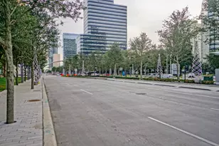 1901 Post Oak Blvd, Houston, TX 77056 - Photo 30