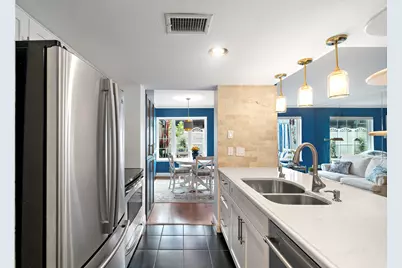 8944 Chatsworth Drive, Houston, TX 77024 - Photo 10