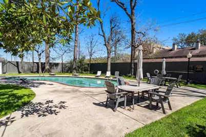 8944 Chatsworth Drive, Houston, TX 77024 - Photo 40
