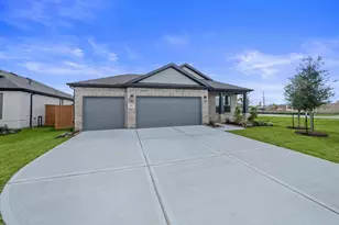 1002 S Oakhurst Dr, Dayton, TX 77535 - Photo 2