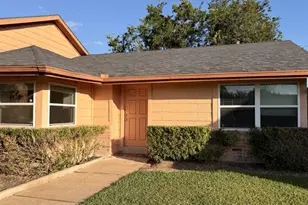 14215 Royal Hill Dr, Houston, TX 77083 - Photo 2