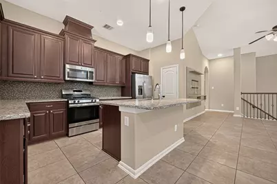 186 Biltmore Loop, Montgomery, TX 77316 - Photo 18