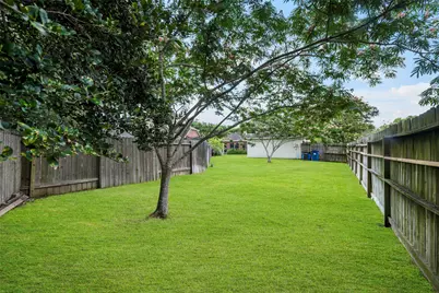 11910 Susie Court, Pinehurst, TX 77362 - Photo 18
