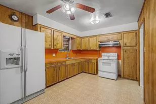 101 Oak St, Dayton, TX 77535 - Photo 28
