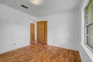 101 Oak St, Dayton, TX 77535 - Photo 12