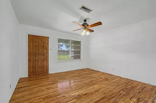 101 Oak St, Dayton, TX 77535 - Photo 4