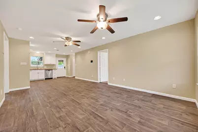 1708 and 1702 Sycamore Avenue, Bay City, TX 77414 - Photo 8
