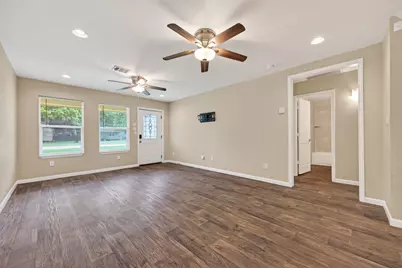 1708 and 1702 Sycamore Avenue, Bay City, TX 77414 - Photo 10