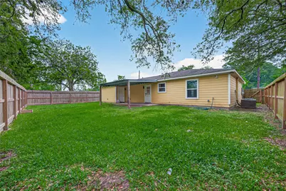1708 and 1702 Sycamore Avenue, Bay City, TX 77414 - Photo 34