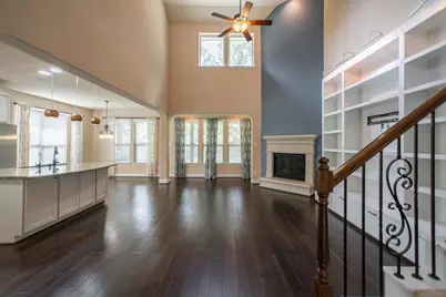 31 Whispering Thicket Place, The Woodlands, TX 77375 - Photo 2