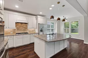 31 Whispering Thicket Pl, The Woodlands, TX 77375 - Photo 2