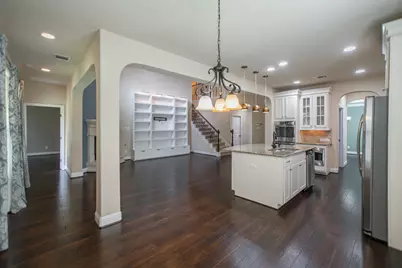 31 Whispering Thicket Place, The Woodlands, TX 77375 - Photo 8
