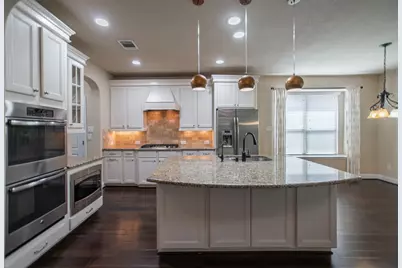 31 Whispering Thicket Place, The Woodlands, TX 77375 - Photo 10