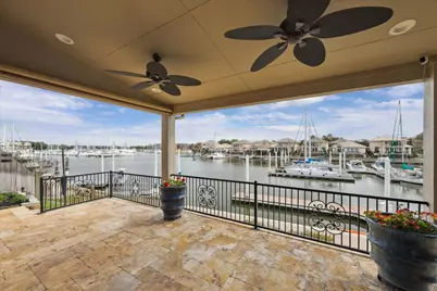 529 Southport Lane, Kemah, TX 77565 - Photo 2
