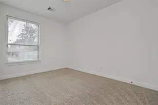 71 N Rocky Point Cir, The Woodlands, TX 77389 - Photo 24