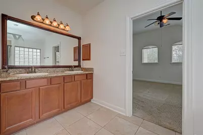 71 N Rocky Point Circle, The Woodlands, TX 77389 - Photo 36