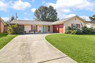 9407 Meadowbriar Ln, Houston, TX 77063 - Photo 2