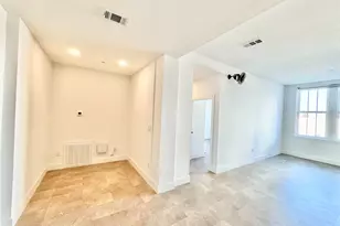 2102 Mechanic St, Galveston, TX 77550 - Photo 2