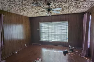 5711 Doolittle Blvd, Houston, TX 77033 - Photo 4