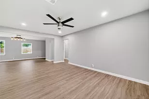 5210 Verdome Ln, Houston, TX 77092 - Photo 8