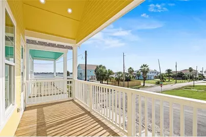 1106 62nd St, Galveston, TX 77551 - Photo 2