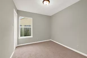 8771 Josie St, Houston, TX 77029 - Photo 16