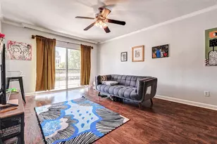 4515 Briar Hollow Pl, Houston, TX 77027 - Photo 2