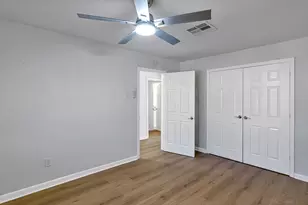 5619 Effingham Dr, Houston, TX 77035 - Photo 16