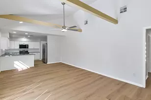 5619 Effingham Dr, Houston, TX 77035 - Photo 10