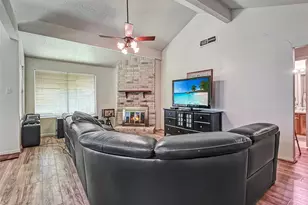3930 Millrock Cir, Sugar Land, TX 77479 - Photo 4