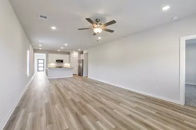 127 West Canopy Crossing Circle, Conroe, TX 77301 - Photo 6