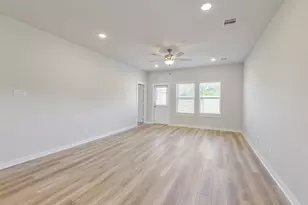 127 W Canopy Xing Cir, Conroe, TX 77301 - Photo 16