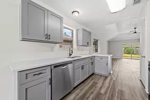 19506 Elmtree Estates Dr, Katy, TX 77449 - Photo 8