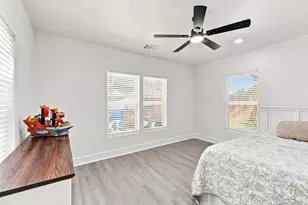 902 Post Oak St, Hearne, TX 77859 - Photo 10