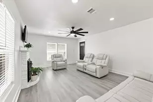 902 Post Oak St, Hearne, TX 77859 - Photo 6