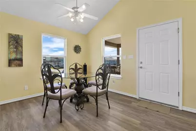 4023 Grayson Dr, Galveston, TX 77554 - Photo 14