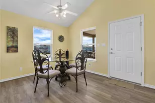 4023 Grayson Dr, Galveston, TX 77554 - Photo 14