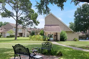 11681 Village Pl Dr, Houston, TX 77077 - Photo 36