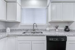 213 Willoughby Dr, Richmond, TX 77469 - Photo 12