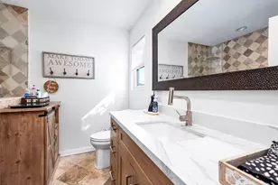 325 Ling St, Bayou Vista, TX 77563 - Photo 12