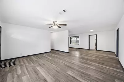 9723 Oldcrest Drive, Stafford, TX 77477 - Photo 6