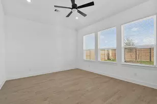12223 Warbler Dr, Mont Belvieu, TX 77523 - Photo 32