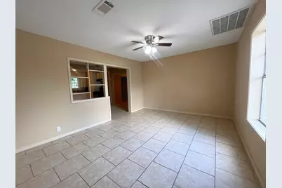 2000 Avenue M, Bay City, TX 77414 - Photo 2