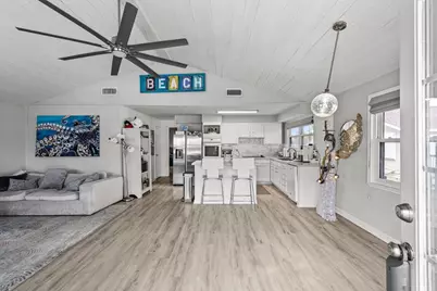 4306 Spanish Main, Jamaica Beach, TX 77554 - Photo 8